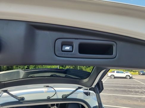 Used 2024 Honda CR-V EX-L image 34