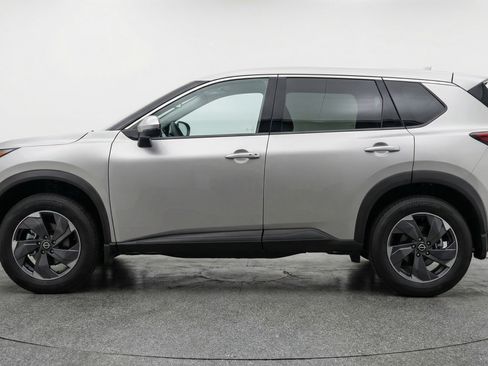 Used 2025 Nissan Rogue SV AWD/4WD image 5