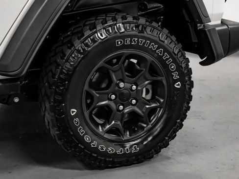 Used 2023 Jeep Wrangler Unlimited w/ Cold Weather Group AWD/4WD image 52