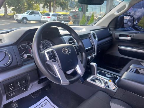 Used 2014 Toyota Tundra SR5 w/ SR5 Upgrade Package image 24
