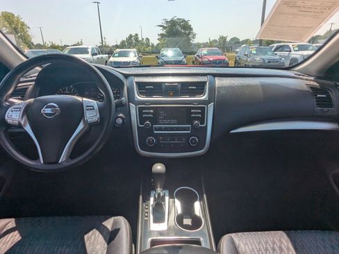 Used 2016 Nissan Altima 2.5 S w/ Power Driver Seat Package FWD image 14