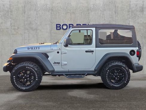 Used 2022 Jeep Wrangler Sport image 2