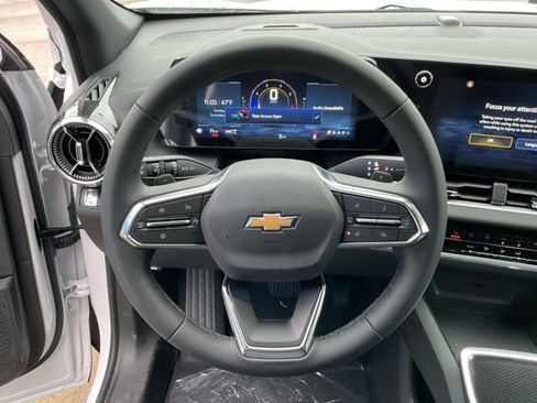 New 2026 Chevrolet Equinox LT image 16