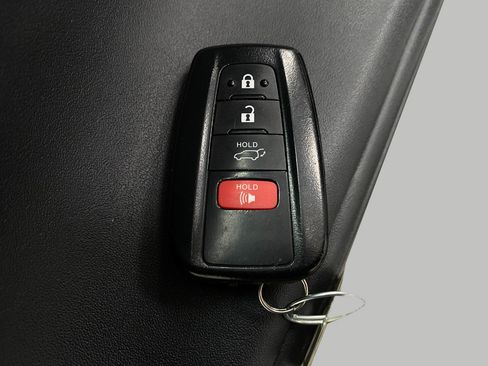 Used 2021 Toyota Highlander Limited image 36