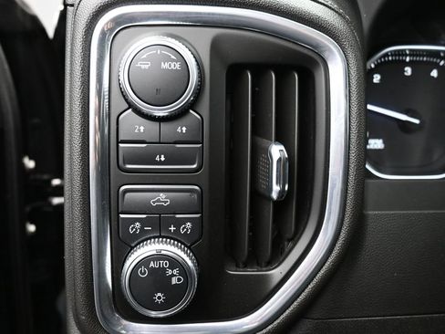 Used 2023 GMC Sierra 2500 SLE image 17