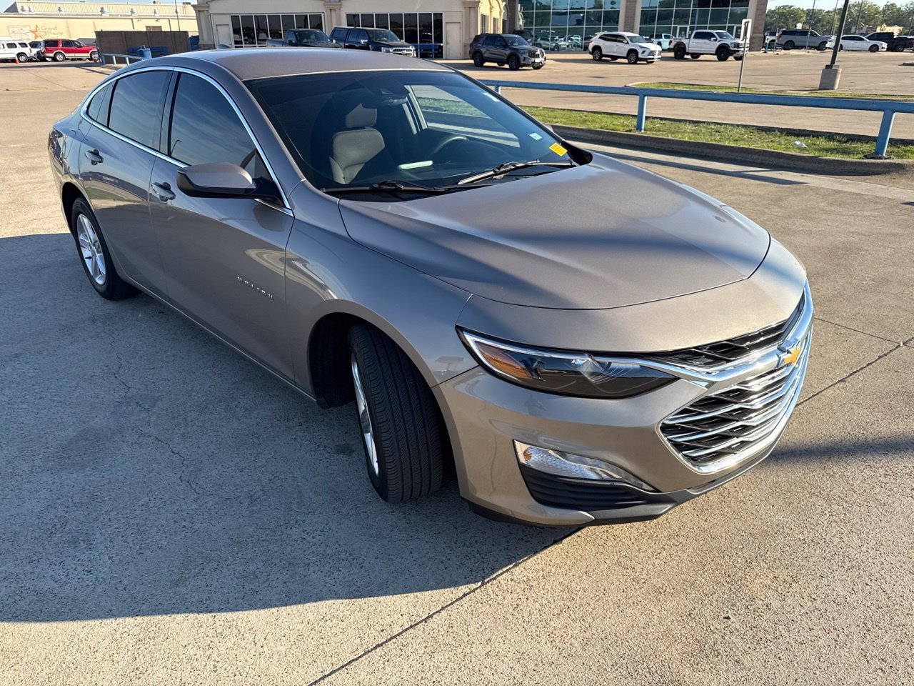 Used 2023 Chevrolet Malibu LT FWD image 19