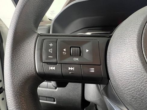 Used 2023 Nissan Rogue SV AWD/4WD image 21