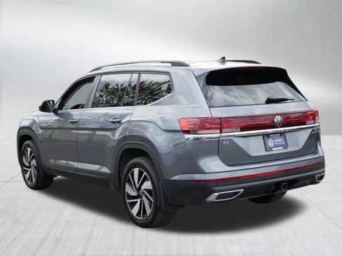 Certified 2024 Volkswagen Atlas SE w/ Panoramic Sunroof Package AWD/4WD image 5