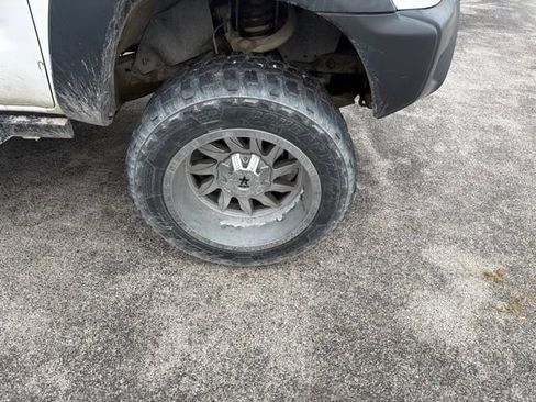 Used 2015 Toyota Tacoma 4x4 Access Cab image 5