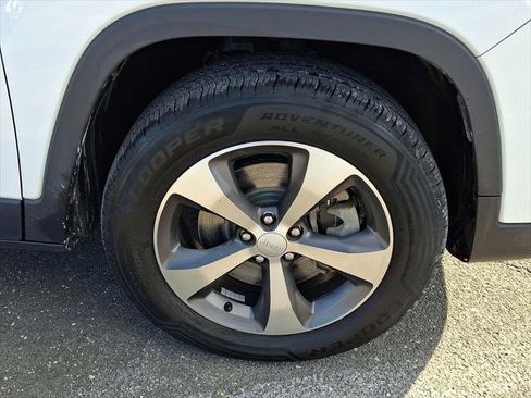 Certified 2020 Jeep Cherokee Limited image 9