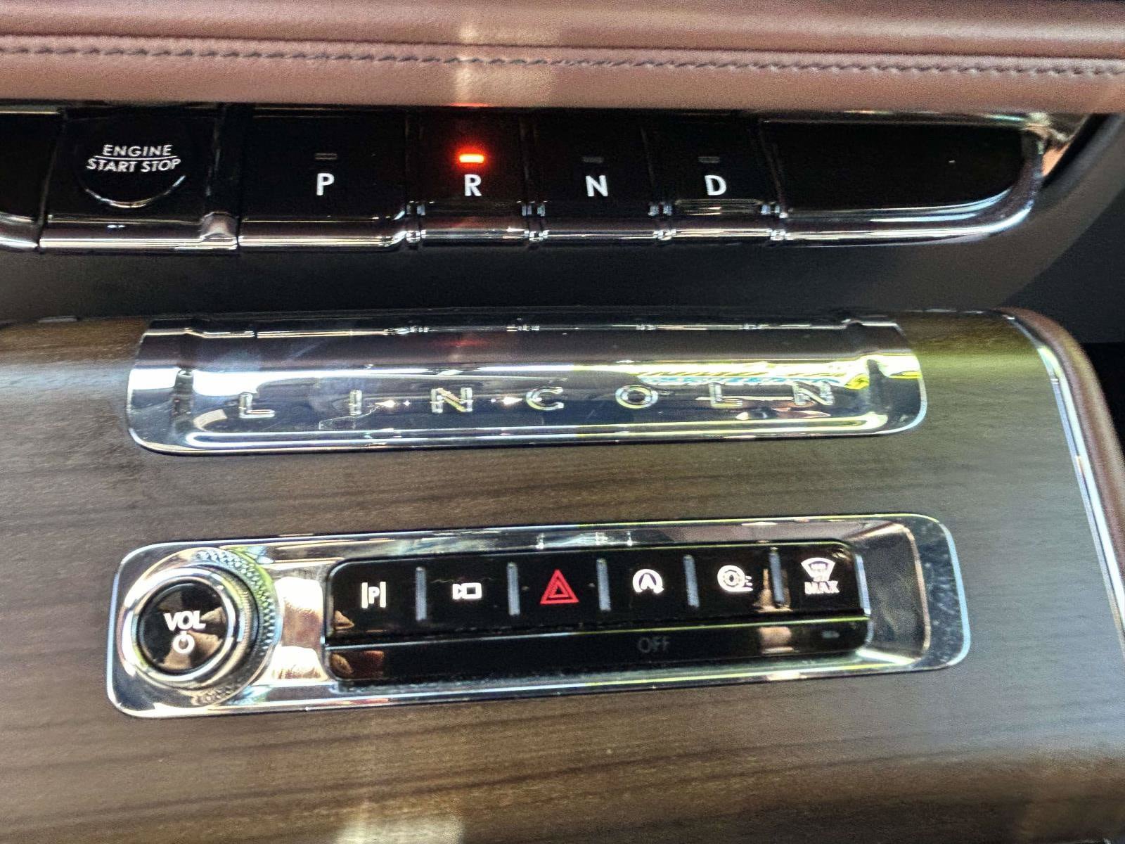Certified 2025 Lincoln Aviator Reserve w/ Equipment Group 201A AWD/4WD image 28