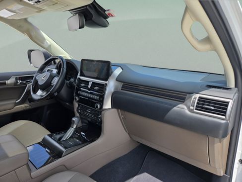 Used 2023 Lexus GX 460 Premium AWD/4WD image 32