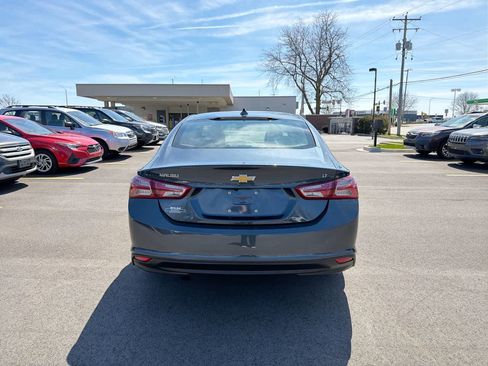 Used 2020 Chevrolet Malibu LT w/ Leather Package FWD image 12