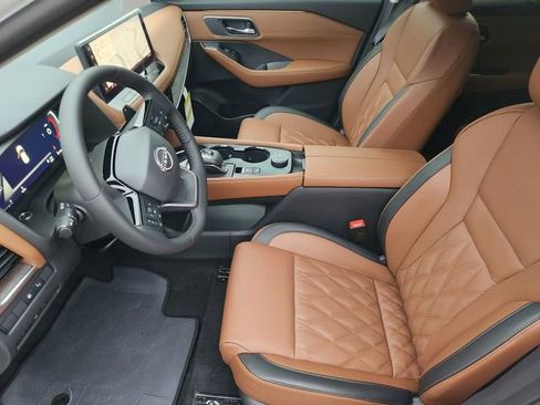 New 2026 Nissan Rogue Platinum w/ Platinum Premium Package image 9