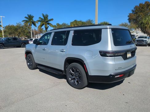 New 2026 Jeep Grand Wagoneer Limited AWD/4WD image 7