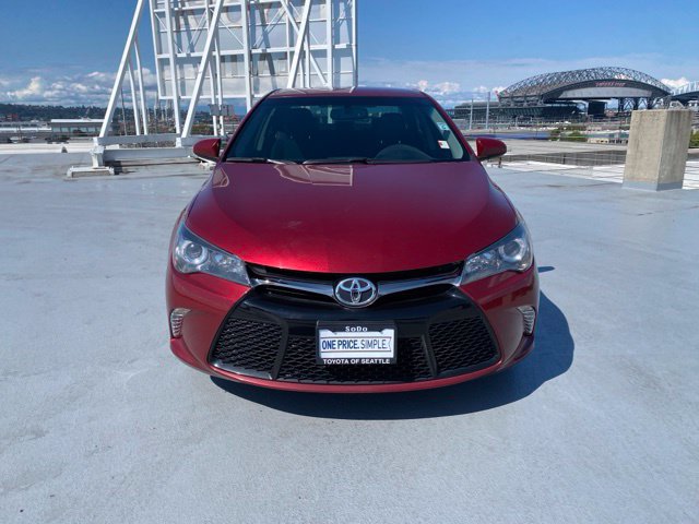 Used 2017 Toyota Camry SE FWD image 3