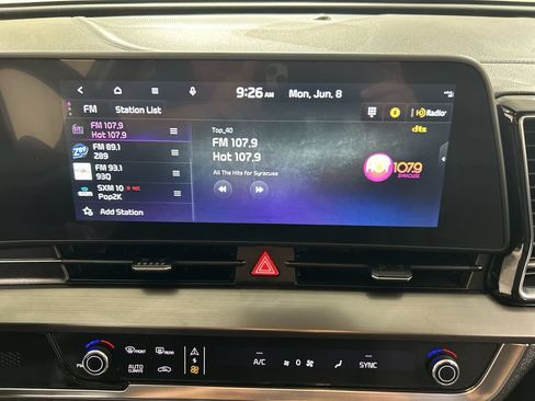 Used 2025 Kia Sportage EX AWD/4WD image 14