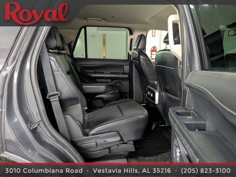 Used 2022 Ford Expedition XLT image 10