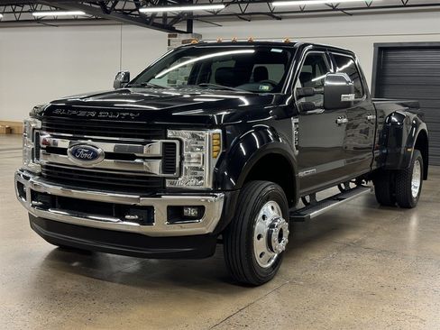 Used 2019 Ford F450 XLT w/ XLT Premium Package AWD/4WD image 3