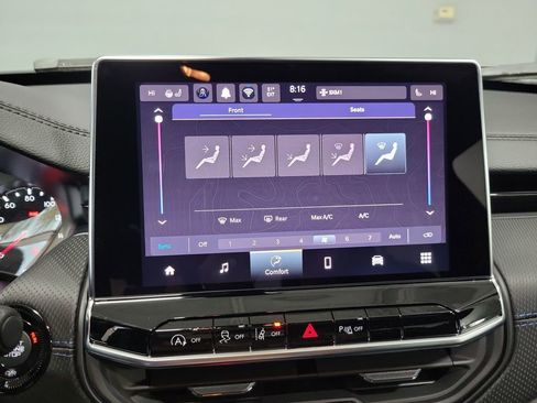 New 2026 Jeep Compass Limited image 18