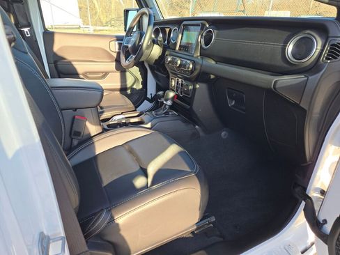 Certified 2022 Jeep Wrangler Unlimited Sahara w/ Cold Weather Group image 6