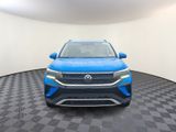Certified 2022 Volkswagen Taos SE w/ Panoramic Sunroof Package image 2