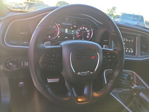 Used 2022 Dodge Challenger R/T image 9