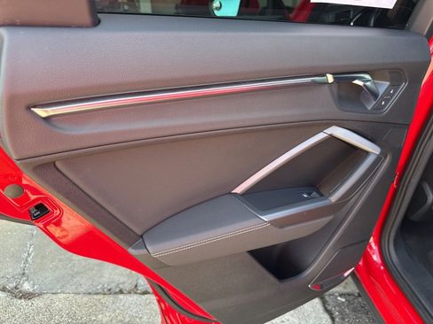 Used 2020 Audi Q3 2.0T Prestige w/ Prestige Package image 36