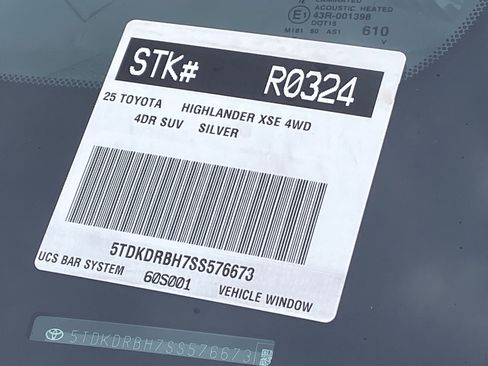 Certified 2025 Toyota Highlander XSE image 33