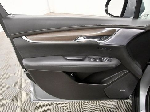 Used 2023 Cadillac XT6 Sport image 12