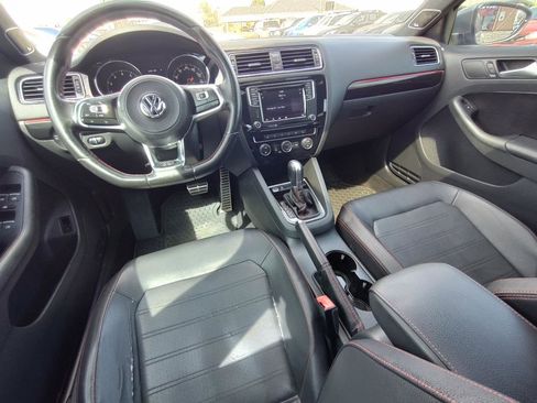 Used 2017 Volkswagen Jetta GLI image 35