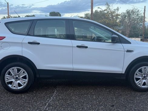 Used 2014 Ford Escape S FWD image 9