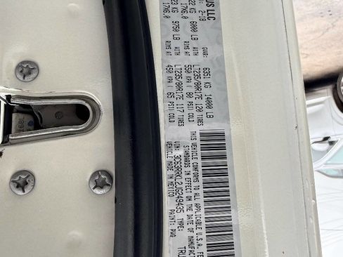 Used 2018 RAM 3500 Laramie Longhorn image 42