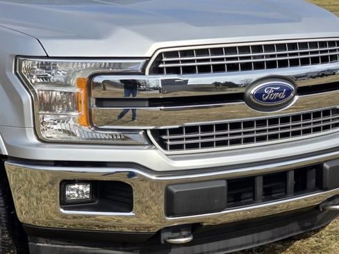 Used 2019 Ford F150 Lariat image 7