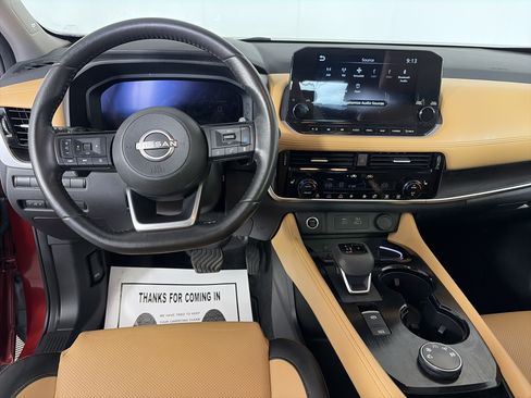 Used 2023 Nissan Rogue Platinum w/ Platinum Premium Package AWD/4WD image 3