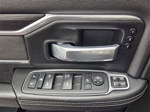 Used 2024 RAM 3500 Laramie w/ Night Edition image 17