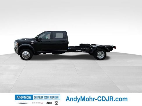 Used 2024 RAM 4500 Tradesman w/ Chrome Appearance Group RWD image 5