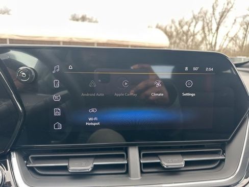 New 2026 Chevrolet Trax RS w/ Sunroof Package image 24