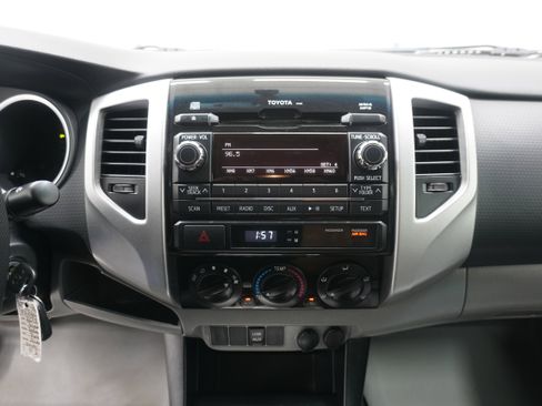 Used 2012 Toyota Tacoma PreRunner w/ SR5 Pkg RWD image 16