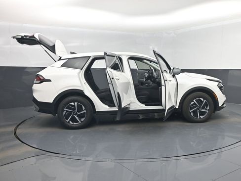 Certified 2024 Kia Sportage LX image 62