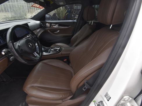 Used 2017 Mercedes-Benz E 300 image 2