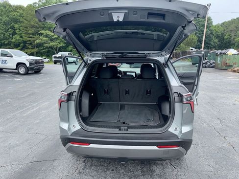 Used 2026 Chevrolet Equinox LT FWD image 35