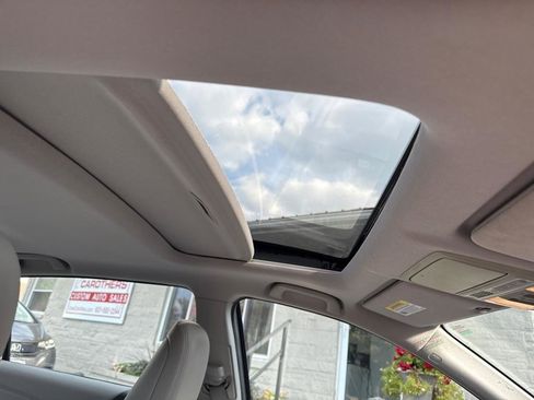 Used 2017 Honda Accord EX-L image 11