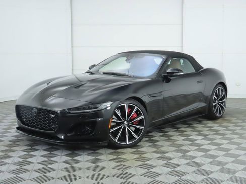 Used 2024 Jaguar F-TYPE R image 9