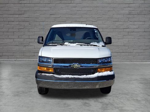 Used 2023 Chevrolet Express 3500 RWD image 4