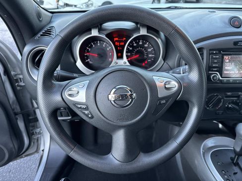 Used 2016 Nissan Juke S image 28