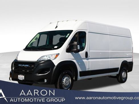 Used 2025 RAM ProMaster 2500 w/ Convenience Group FWD image 1