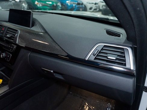 Used 2018 BMW M4 Coupe RWD image 39