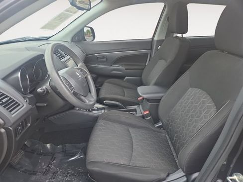 Used 2023 Mitsubishi Outlander Sport ES AWD/4WD image 9