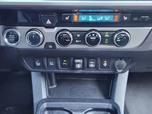 Used 2018 Toyota Tacoma Limited AWD/4WD image 20